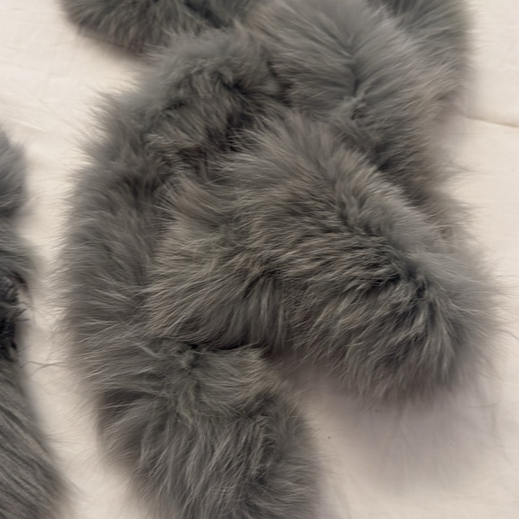 Genuine Fox fur scarf and sleeve cuffs - Picture 10 of 13